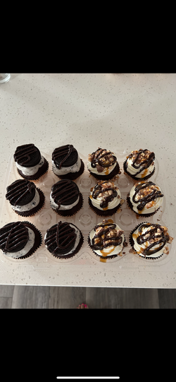 Snickers Cupcakes
